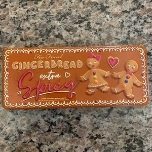Too Faced Gingerbread Extra Spicy palette.